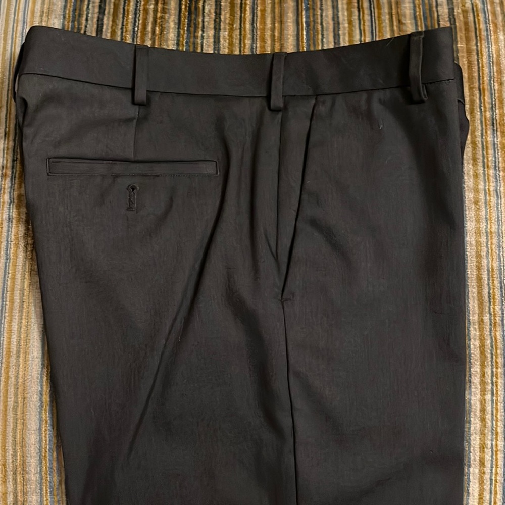 Men’s Van Heusen dress trousers. Size 34 x 29